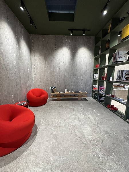 737cdfad-6171-4364-a035-8d55a5bbfd58.jpg